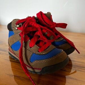 Smartfit toddler hiking boots Sz 6.5